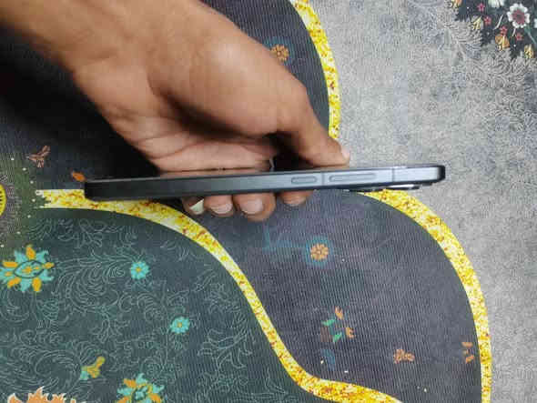 بوكو Fبرو ذاكره 512 جهاز جديد شخط واحد مابي
شاحنه 120واط بوبجي 120فريم مكاني موصل حي الانتصار 

السعر 460وبي مجال الرقم ***********
يرهم مراوس ريلمي 14برو بلس
