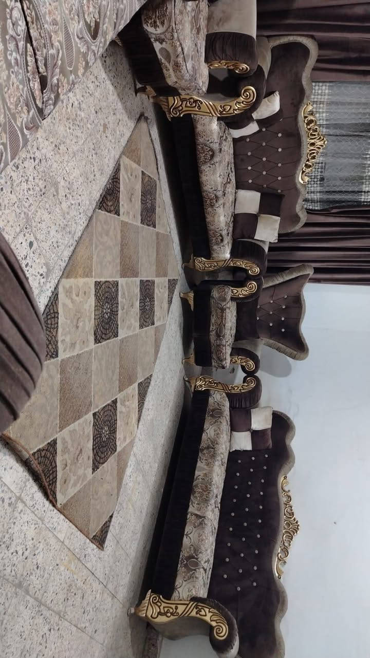 ملكي 10 مقعد 💺 اخو جديد اي ضرر مابي تسكام ثكيل تكمه سعر 375 بي مجال مكان لبياع *********** يوجد واتساب
