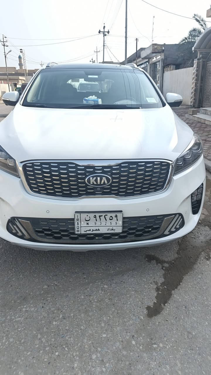 سورنتو مديل 20ماشيه 94 فول ماصفات واحد على واحد مايحتاج اذكر مواصفاته سياره حلوه وجديده  بيع مراوس بقل منه مكان السياره ميسان ***********
