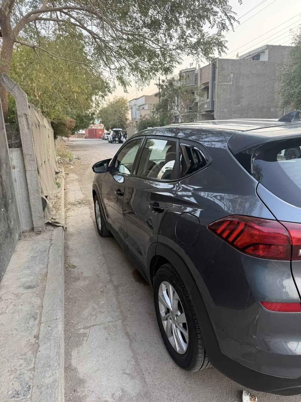 توسان 2019بيع مستعجل
للبيع هيونداي توسان 2019 فئة هاترك  

كير ومحرك مكفولات
بيها منضومه كامله زينون بلوجكترات وناصي وعالي

- وارد أمريكي  

-بدون ايرباك 

- قير أوتوماتيك  

- هاند بريك كهرباء  

- أوتو هولد  

- مودات للقيادة  

- نظام تحديد المسار  

- مانع تصادم  

- رادارات جانبية  

- شاشة + كامرة خلفية  

- تحكم بالدركسون  

- كراسي قماش نظيفة  

الضرر: بنيد + باب السائق  

وبيها بارد بجنطه والدعاميه مصلحه كامله ناقصها صبغ

السعر:133 وبيها مجال حك الجيه

الموقع: بغداد  

للاستفسار: ***********
