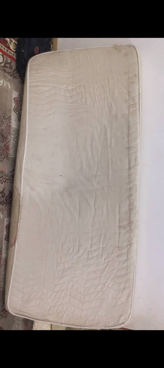 مكلف بنشر اغراض بيت للبيع جربايه نفر ودوشك نفر وغساله اوتوماتيك ومكنسه كهربائيه ولا استفسار ***********بي وتساب
