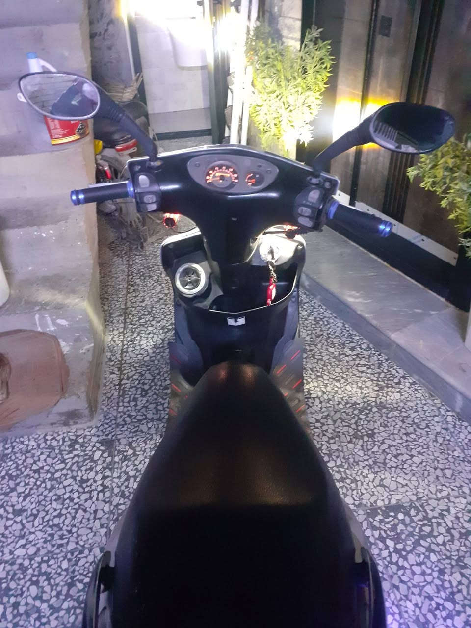 دراجه ثعلب GTR استعمال قليل نظيفه كلش 140 شلعه ومعدل شرط الفحص كدامك تاكل الشارع كهربائيات كلها شغاله وبيها تزويدات بسيطه بانزين كله محسن دهن امزويل الاصلي بلاديه مكفوله من كلشي اي استفسار واتساب موجود ***********
