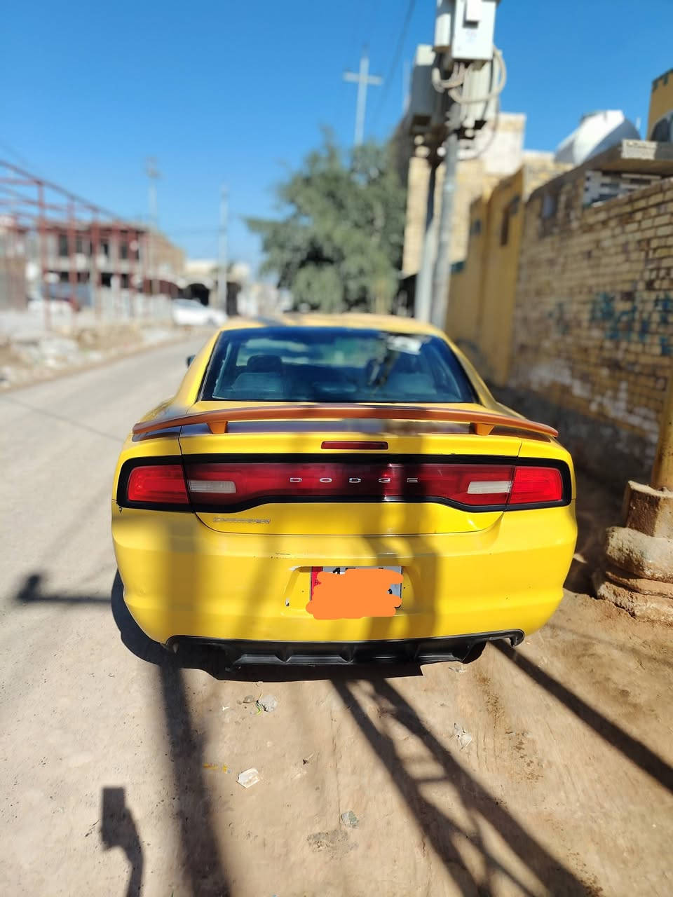 للبيع دوج تشارجر 2011 6سلندر اصل مشمشي ضربه بجم وبنيد مبدل
ماشية 360الف مكينة شادله موديل 2014 كير نضيف
 تبريد تدفئه شغالة لايت زنون الحدادية جاهزه

رقم انكليزي بسمي

سعر 120 وقابل للتفاوض ***********

المكان السيارة الديوانيه
