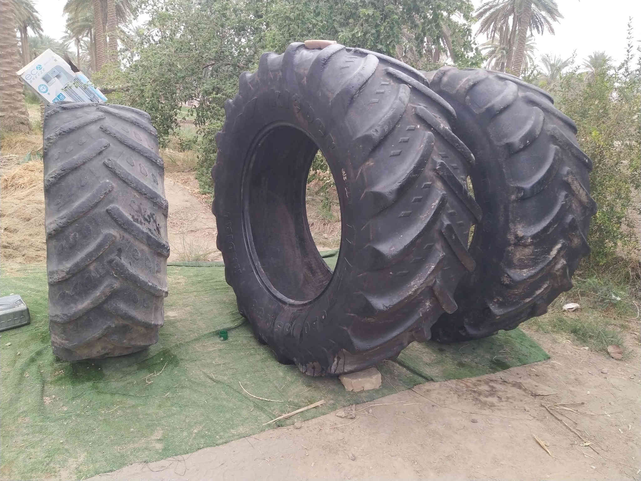 السلام عليكم من رخصة مدير الكروب المحترم تايرات افيات خلفيه حجم 580.70.R38 افيات حجم 180العنوان بابل الهاشميه للاستفسار على هذا الرقم ***********
