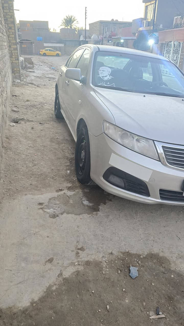 سلام عليكم  كيه ابتمه
البيع مديل ٢٠٠٩ خليجي 

كفاله عامه  بس بيه مكانات بارد قليل كلش 

محرك وكير كفاله عامه 

تخم تاير جديد 

حداديه جديده

سياره حلوه وكامله مابيه نقص 

مال جناي مال بيت 

سعر ١١٧ وبيه مجال حك جيه

رقم ***********

