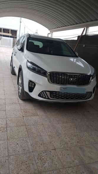 كيا سورنتو خليجي 2018
محرك 3.500 كير ثمن نمر 
حساسات اماميه وخلفيه وكامره خلفيه ترحيب عند الاقترب كشن كهرباء صندوك كهرباء دواخل جلد و مغلف بجلد بردات خلفيه اوتوهولد و مانع انزلاق سايد بريك دكمه دخول ذكي لد نهاري لايت زنون ويل كب 19 سعر المطلوب 190 ورقه و بيها مجال 
ملاحظه السياره مبدل بيها بابين و بنيد السياره مكفوله اريرباك و شواصي و لغود يعني الضربه بس من برى بأسمي وتحويل مباشر
رقم الهاتف ***********
