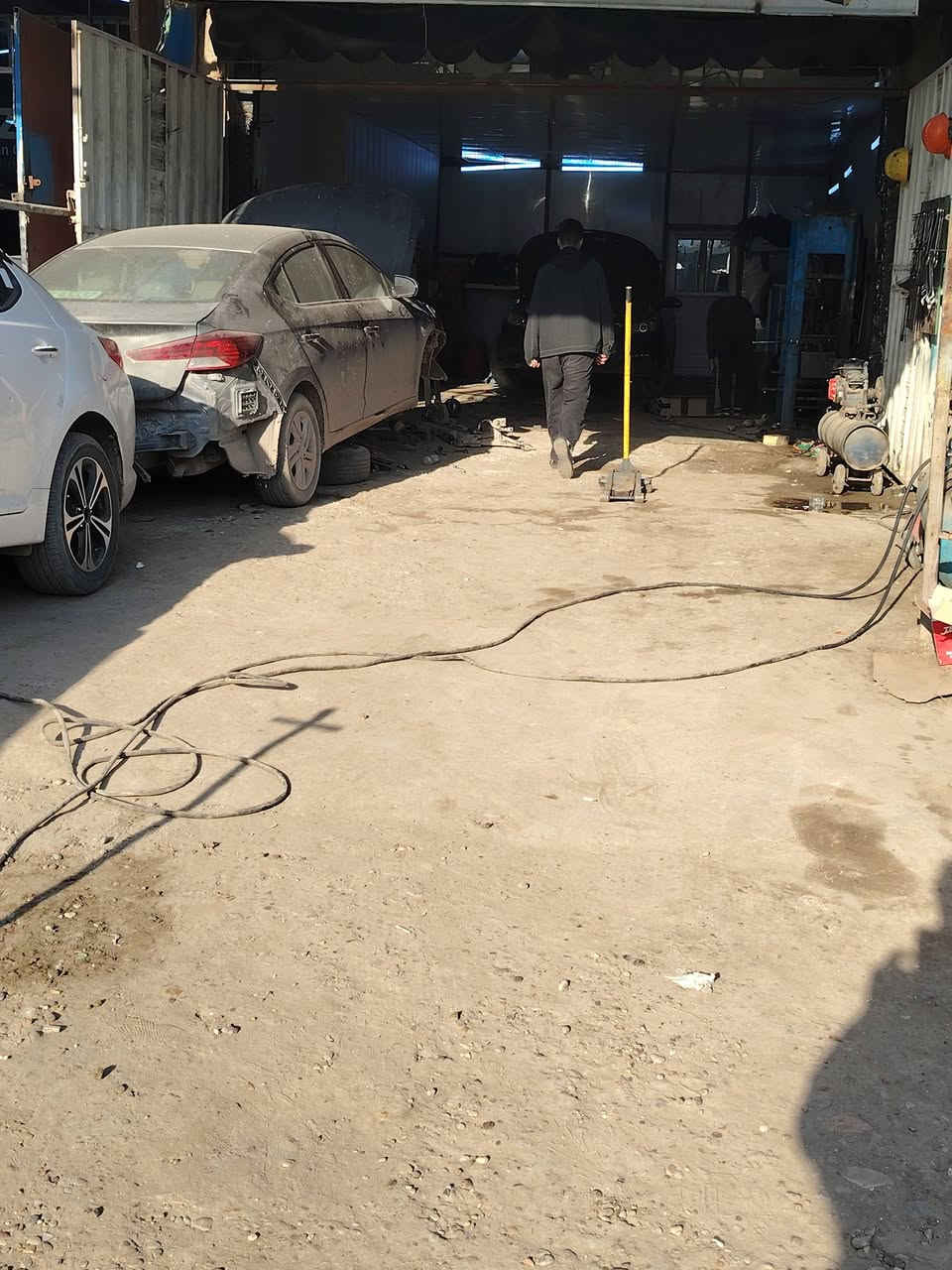 تعلن خدمات #محمد_سويب لجميع السيارات الكوريا فتح صدر مع تجفيت مشط كهربائي مع البريس و لجميع السيارات اليابانية فتح صدر مع البريس والميزانية 50 الف ولجميع السيارات المريكي فتح صدر مع البريس 50 الف

*********** وتساب 
#محمد_سويب
#البياع_حي_الصناعي_الشارع_السادس
