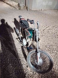 دراجه للبيع امروس بيع اريده 300 وبي مجال اتصل 07758489368