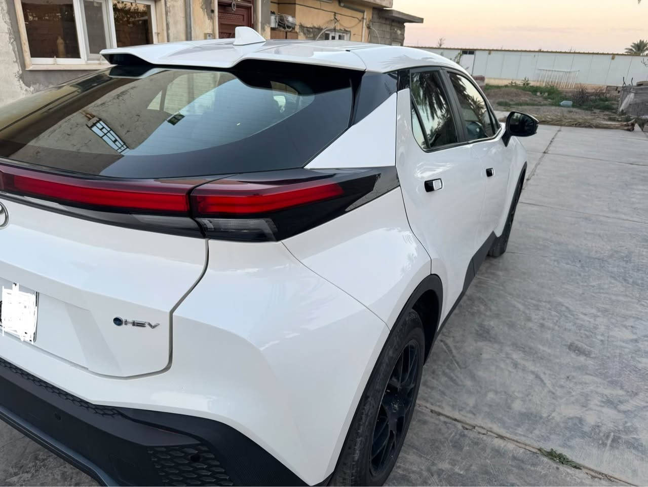 للبيع تويوتا CH-R هايبرد موديل 2024 رقم بغداد الجديد وارد اوربي صبغ بنيد فقط بدون دواخل بدون شاصي بدون تبديل اي قطعة ايرباك بردة فقط السيارة كلش حلوه ماشية 79 الف كيلو يدات شفط مع بصمه تشغيل ودخول ذكي مري شفط انارة امامي خلفي داخلي كله لد انارة ترحيب مع الشعار كير محرك لكزز 1.8 اقتصادية بالبانزين رادار امامي خلفي تكييفي توقف خروج عن المسار شاشه كاربلي واير ليس عداد دجتل لغة عربية ..
مكان السيارة بغداد وسامرة ..
السعر 180$ مجال بسيط
*********** بغداد, العراق
