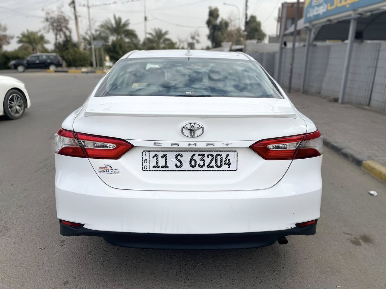 السلام عليكم
تويوتا كامري 2020 LE بانزين وارد امريكي 
(( بدون ايرباك )) حادثها خفيف جداً
محرك 2500 
كراسي كهرباء
بجم كبس بلادي
( الصبغ قطعة وحدة فقط جاملغ خلفي ايمن و قبغ الجنطة مبدل نفس اللون )
بيها حالوب خفيف كلش مبين 
رقم الشاصي = 4T1C11AK3LU957585
ماشية 110 الف 

السعر 16,800 $ ( 168 ورقة )
رقم بغداد بأسمي
مكانها بغداد / الاعظمية
***********

بيع فقط لا مراوس ولا قسط
