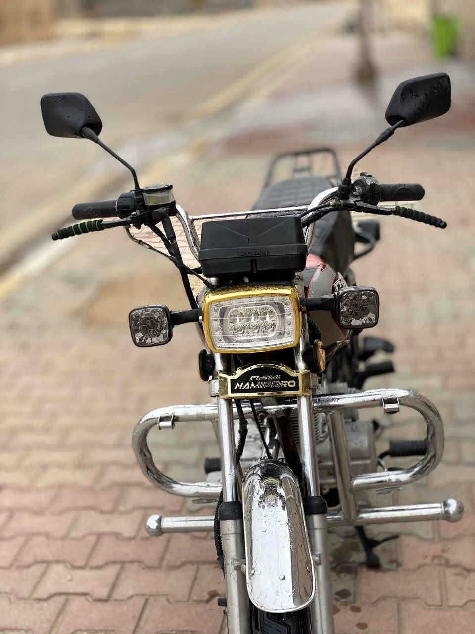 السلام عليكم 
ايراني للبيع 2020 كله بلادي الكشر المحرك بلادي ويرهم مراوس حسب القناعه المحرك أخرس نشاط فول الباتري جديد تواير خلفي وامامي جديد الكهربائيات كلها شغاله الماطور نكره سلف  السعر 500 شراي تعال افحص واقتنع مو تراسلني ومتشتري  ***********
