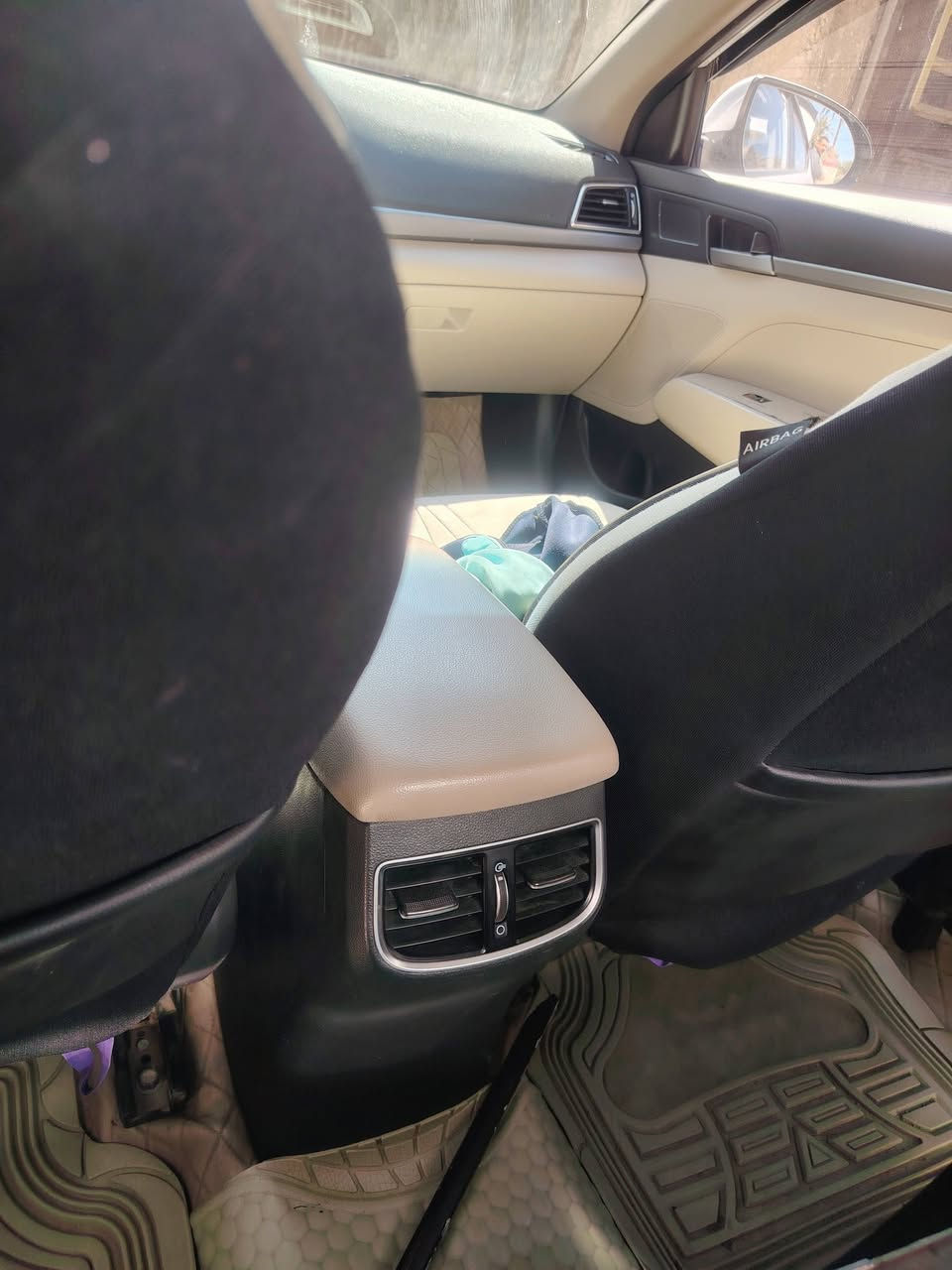 النتره للبيع 2019 سوبر
سياره بيه ٢بيبان صبغ وگصة القماره  السعر١٢٥وبيه مجال  بيع مستعجل   مكان السياره كوفه عباسيه
***********
