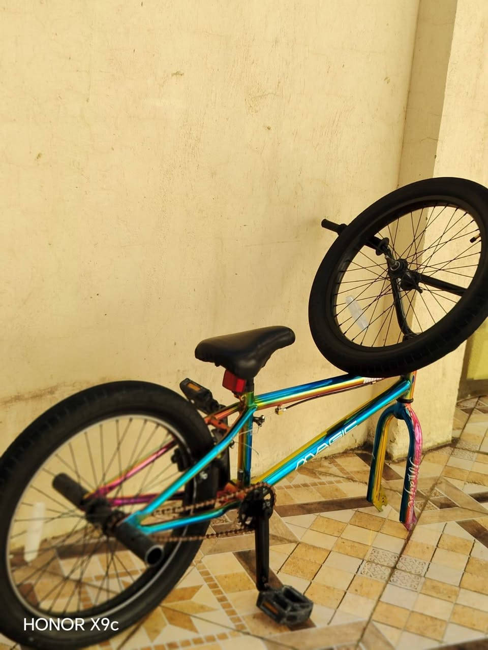 سلام عليكم ورحمة الله وبركاته بايسكل جيتي سبع الوان نظيف رايده 150 وبي مجال الاستفسار على هاذه رقم***********
