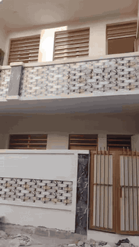 السلام عليكم
بيت للبيع 50 متر طابقين كامل مفتاح 
واجهه 5 والنزال 10 شارعه 8 متر 
خدمات كامله مي ومجاري وكهرباء 
زراعي شاكر العاني سند 25 
وأقرار محكمه مع صاحب الأرض 
الحريه قرب حي العدل 
السعر 77 وبي مجال شي بسيط 
للاستفسار الاتصال عل الرقم 
***********
