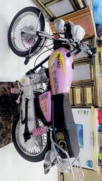 تايكر 2025 • دراجة جديدة • لون وردي