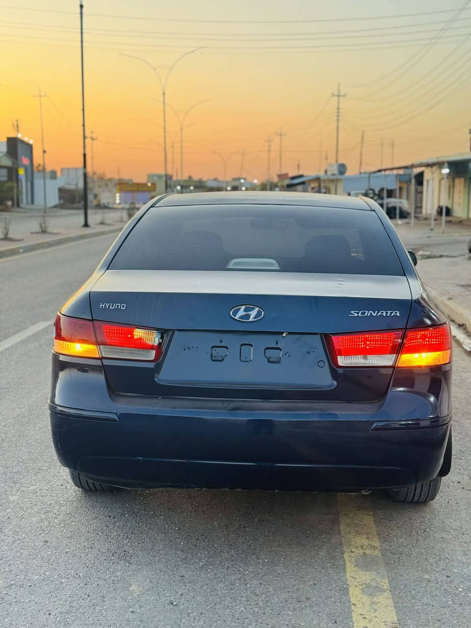 السلام عليكم
للبيع سوناتا ادوات موديل 2010 
محرك 2400  كير شرط صدر جديد تايرات جدد 
السعر 44 وبيها مجال مكاني صلاح الدين الشرقاط 
للاستفسار 
***********
***********
