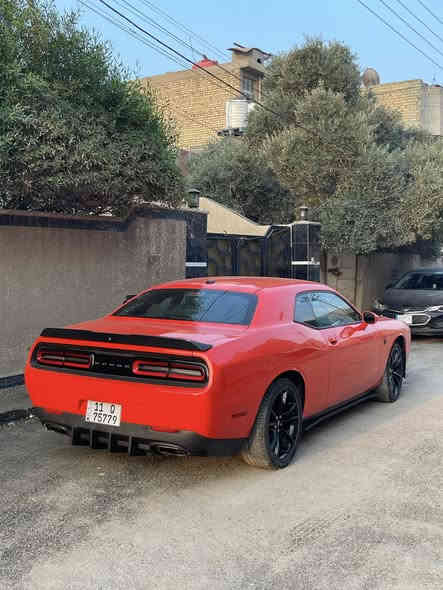 للبيع فقط .. 
جالنجر 2018 برتقالي بلادي 🍊
مواصفات SXT 
ماشية 75 فقط 
رقم بغداد بأسمي ( هزة ولوحات جدد ) 
محرك وكير مكفولات من الفتح ومن كلشي 
مبدل هايدروليك الكير موبار اصلي 
صبغ 5 قطع ابيع حزام 
ضرر السيارة موجود بالصور 
السعر 131 وبي مجال ، مكاني المشتل
رقمي / *********** وبي واتساب
