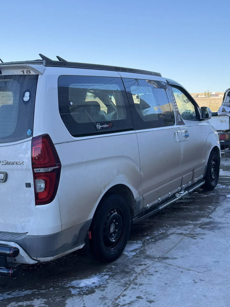 السلام عليكم ستاركس 2014 للبيع مكفوله كفاله عامه ماعده الي مئشر عليه باب وره سائق بس ذاك تكحيل كارت وسياره مصفره من كلشي وبسمي السعر 183 وبيه مجال ومكان سياره ديالى خانقين والي ياخذه بل عافيه عليه الاستفسار /*********** 
نرفع المنشور بصلاه على محمد وال محمد
