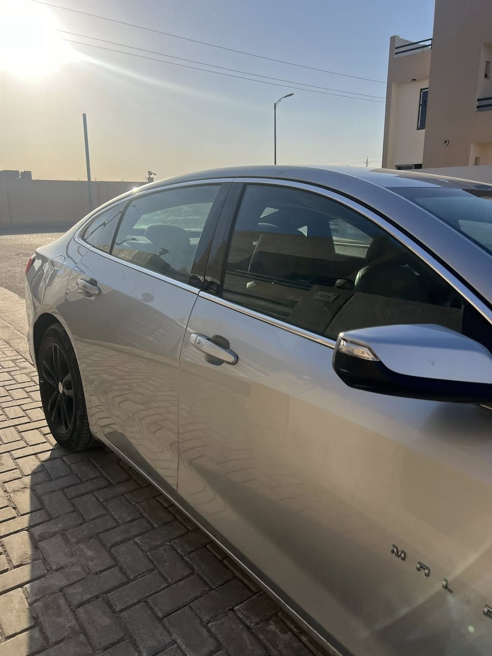 السلام عليكم للبيع ماليبو 18 رقم كربلاء فول عده الفتحه ماشيه 60 حادث موضح بلصور حادث سطحي بدون دواخل ايرباك فقط دركه مكان السياره كربلاء السياره 3قطع صبغ حادث امريكا فقط باقي السياره مكفوله الشراي يتصل وبلخدمه
 مكاني كربلاء ***********
