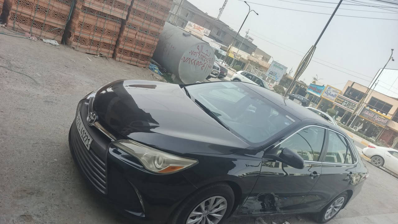 كامري للبيع موديل 17 رقم أربيل السياره بيه قطعتين صبغ لون اسود ورد أمريكي 
تحويل ثاني يوم السياره نظيفه جدا مال بيت هزه و سنويه ماصاقطات بعد محرك وكير جدد ما ملعوب بيهن مكان تكريت الديوم و السعر المطلوب 143 ***********
