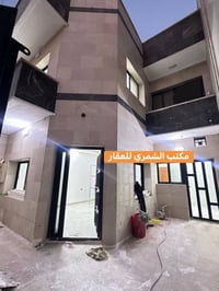 للإيجار دار حديث في زيونة 710 مساحة 140متر يحتوي على مدخلين ( طرمة - ص...