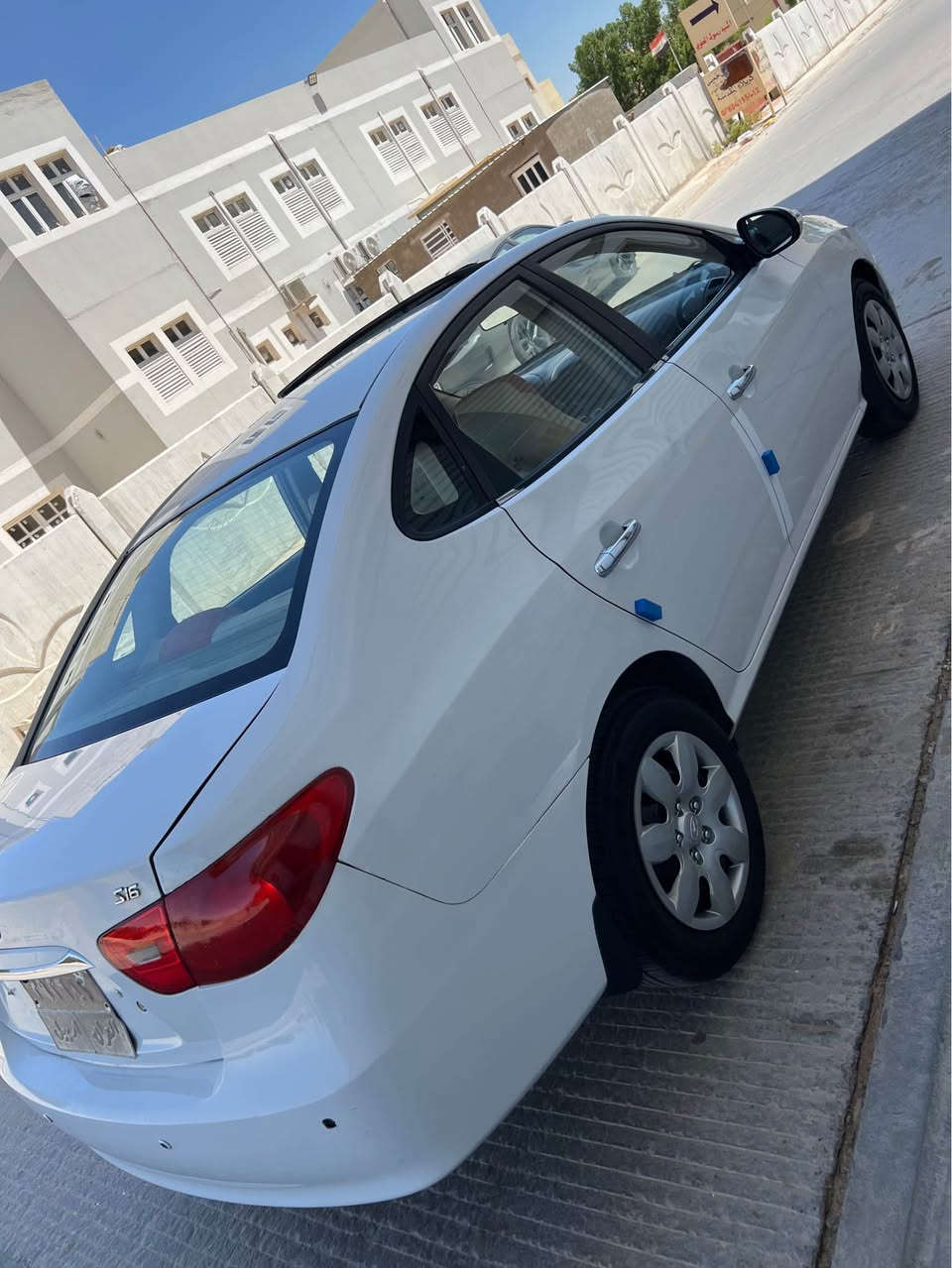 النترا مديل 2011 خليجي مكينه 1600 دكشن عالي بيه رشات قليله بدون داخل مكينه وكير وحداديه وتبريد مكفولات 
السعر 83  الاستفسار *********** مكاني نجف  قرية الغدير الاولئ النجف, العراق
