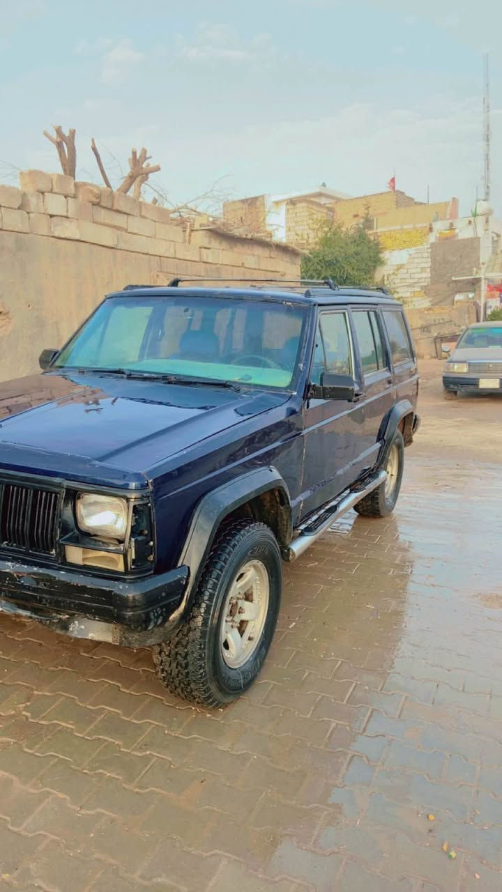 جيب شيروكي موديل 91 للبيع 

اقرء المنشور زين  

محرك محود تحويره جديده 2.5 بطه اصرافه حلو 
بلا خياس 
مال شغل 
ماندل راعيه  ماندل راعيه  ماندل راعيه. 

موجود بلعماره بس مادورت عنه 

عدي سنويه 

السعر 27 بيه مجال للشراي اتصل 

رقم  ***********

مكان نجف كوفه النجف, العراق
