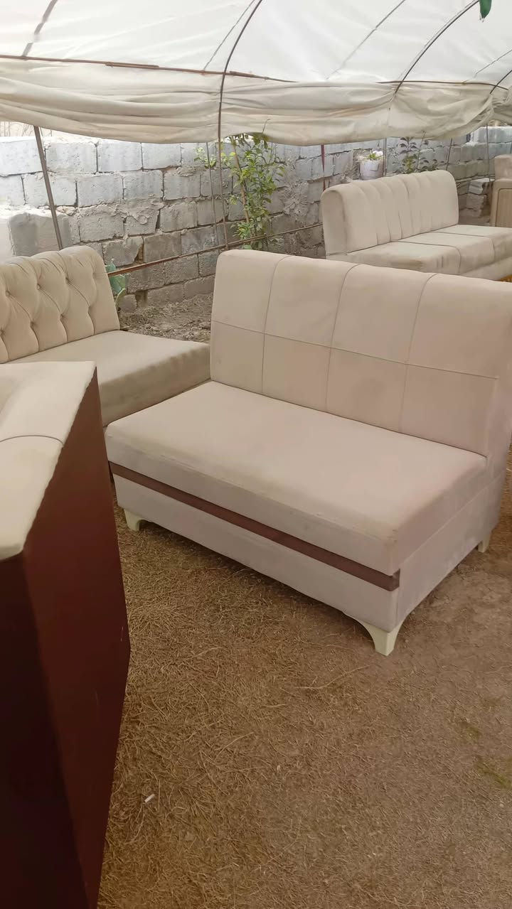 وصول حاويه تخم وديوان باله مستخدم نظيف
***********
