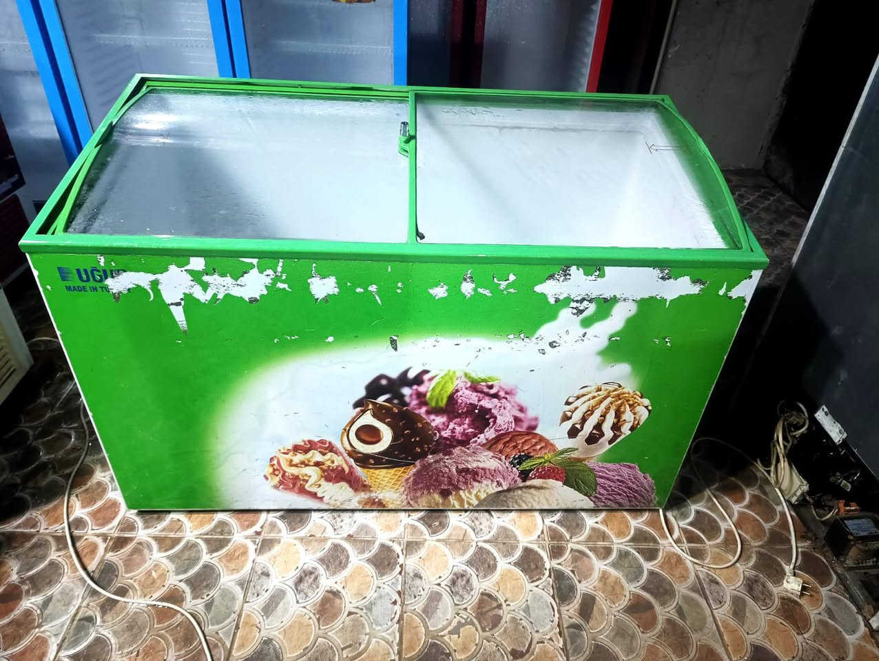 عارضات عمودي وطرحي رفوف جانبي وسطي عنوان حله ابو غرق ***********
