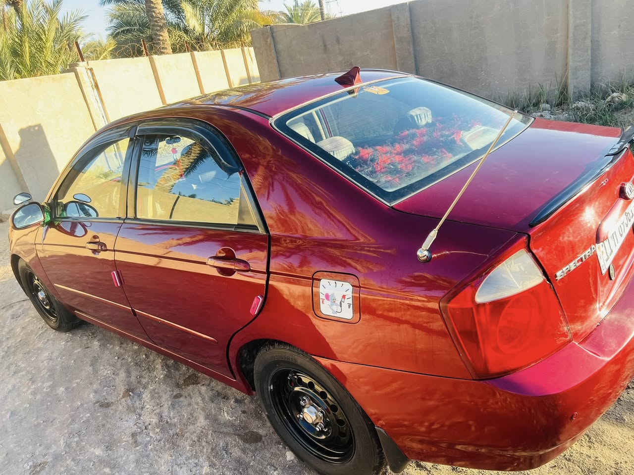 السلام عليكم سبكترا موديل 2004 للبيع مكينه كير تبريد فول السياره مال جناي مابيه نقص اي شي مكينه 2000 أمريكيتين بس بنيد مبدل مصبوغه عام الجماليه  السيارة نضيفه جدا للتواصل *********** غير متواجد ع الفيس
