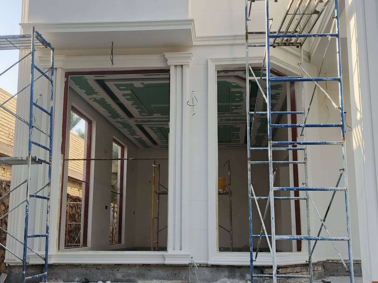 #كربلاء_المقدسة
واجهات بديل الحجر (الفوم التركي) 
‏Made in Turkey 🇹🇷 مميزات المادة
عازل للحرارة والرطوبة خفيف الوزن على البناء سهل التركيب  قابل لتغيير الالوان حسب الرغبة 

الاستخدام
يعمل على الطابوق والبلوك والثرمستون واللبخ والنثر والسندويج ....

سريع العمل يتم انجازه بمدة زمنية قصيرة 

المادة اللاصقة هي الفوم المخصص للصق 
او مادة الكلكيم 
 
الاصباغ المستخدمة من مناشئ عالمية رصينة مثل ( جوتن . همبل . برجر . لوجيا . بتك)  وحسب رغبة العميل 

 الذرعة هندسية وتخريج كامل للابواب والشبابيك 

جميع المواد المستخدمة هي اصليه ومخصصة للخارج 
من مادة الفوم الاساسية 
ومادة اللصق 
ومعجون المعالجة
وصبغ الاساس (البرايمر)
والصبغ النهائي 
لا نستخدم مواد داخلية في عملنه نهائيا 

اسعارنا تنافسية 
للاستفسار الاتصال بالارقام التالية
***********
***********
