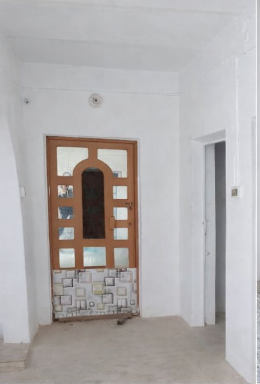 السلام عليكم 
بيت للبيع  في الطهمازيه شارع الربضه قريب ع الشارع العام  مقابيل البستان المساحه 160 م غرفتين نوم وهول وكليدور واستقبال ومطبخ داخلي وخارجي  وصحيات وغرفه بالطابق الثاني ترهم مخزن وحوش وحديقه  مع تانكي مأسس ع البيت كله وماطور ماء ومغسله عقارات دوله السعر 45 وبي مجال للاستفسار اكثر اتصل ع الرقم ‏‪***********‬‏
