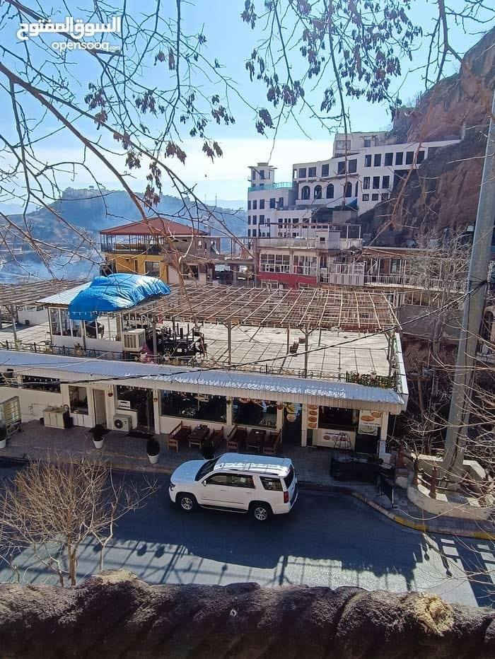 تاهو خليجي مكفول من الصبغ حتى الدعاميات رقم أربيل باسمي هزة ما منتهية
زنجار بسيط اسفل الجاملق الأمامي ومتعالج
خسف بسيط بالجاملق الامام ومتعالج
 بدون فتحة مواصفات معروفة
ماشية ١٠٠ ألف  ميل 
السعر ٣٢٠ وبي مجال
***********
