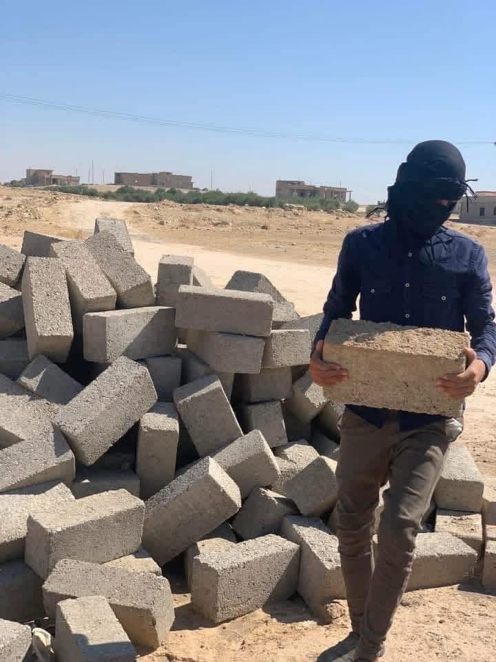 من رخصة الادمن
سلام عليكم  
كادر عمل اي شقل نشتقل 
1فرش حجر 
2تصفير بيوت 
3تصعيد بلوك 
4تصعيد رمل 
5لبخ تكعيب 
6درز بيوت 
7تعديل تراب فوك تكعيبه 
8ندخل جص 
9تصفيط بلوك أساس تكعيبه 
10اذا معندك شقل اصلخنه بتعليق  جزاك الله خير وهاذه رقمي خابرني ودلل 🫡☎️*********** ونشتغل جوا السوك 🤍
