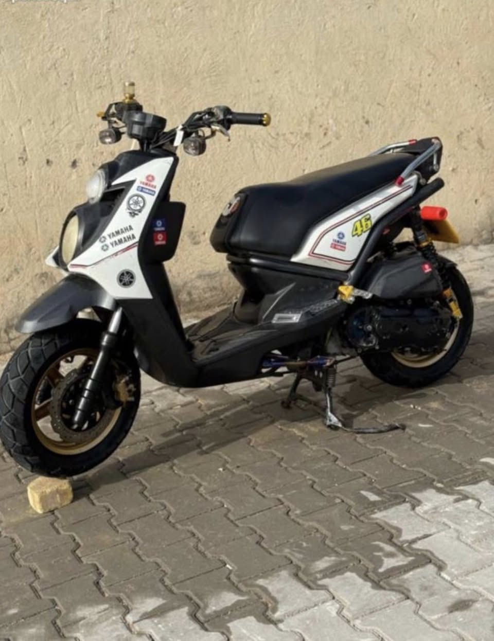 السلام عليكم سكنس جبلي الدراجه بعده بلكارتون وبيه بعض شغلاات مزوده الدراجه كفاله عامه السعر مليون و700 
***********
للتواصل معي واتساب
