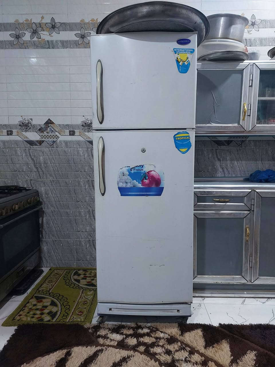 ثلاجه للبيع ***********
