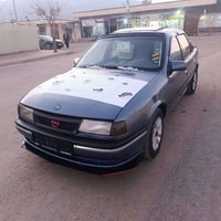 أوبل فيكترا • ١٩٩٣ • رانية