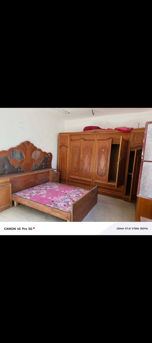 غرفة مع بوفية كاملة ومن الاخير كسر السعر 500 الف
المكان طويريج البكريدة كربلاء, العراق


**إذا كنت صاحب هذا الإعلان وتريد حذفه لأي سبب، رجاءا أرسل رسالة إلى الدعم الفني**