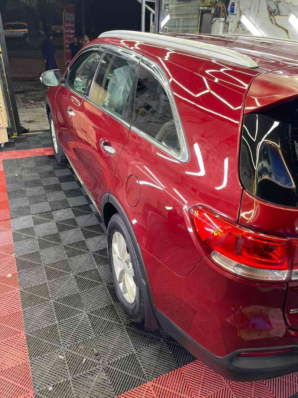 السلام عليكم
سورنتو 2016

رقم بغداد 

وارد أمريكي 

4 سلندر 

لون مميز

سياره حلوه وكاعده 
مثل ما موضح بالصور 

السعر 155 وبيها مجال بسيط 

مكاني ديالى جديدة الشط 

رقم الهاتف ***********
