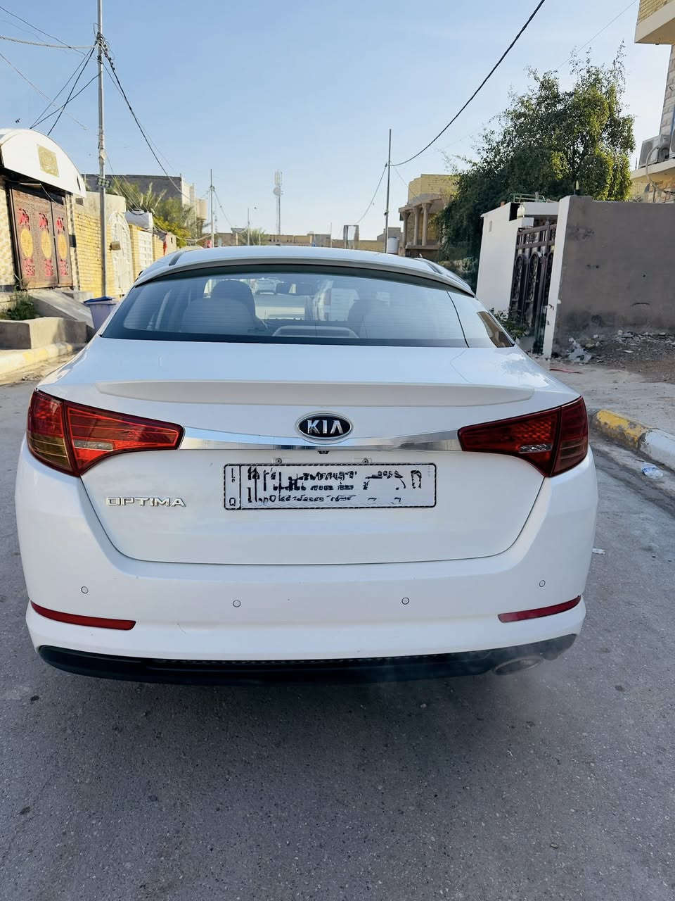 السلام عليكم

اوبتيما2011  خليجي 

سيارة نضيفة وجديدة جداً 

السعر 120 وبيها مجال 

لايت زنون 

مري شفط

تحكم ستيرن 

شفتات ستيرن 

تخم تاير جديد   

رقم إنكليزي بغداد

بأسمي هزة وسنويه جديدة 

تحويل ثاني يوم 

السيارة بيها قطعتين مثل ما موضح بالسونار

مكاني واسط / النعمانية 

للأستفسار 

الأتصال ***********
