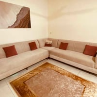 ديوان • ٧ مقاعد • شغل ايد