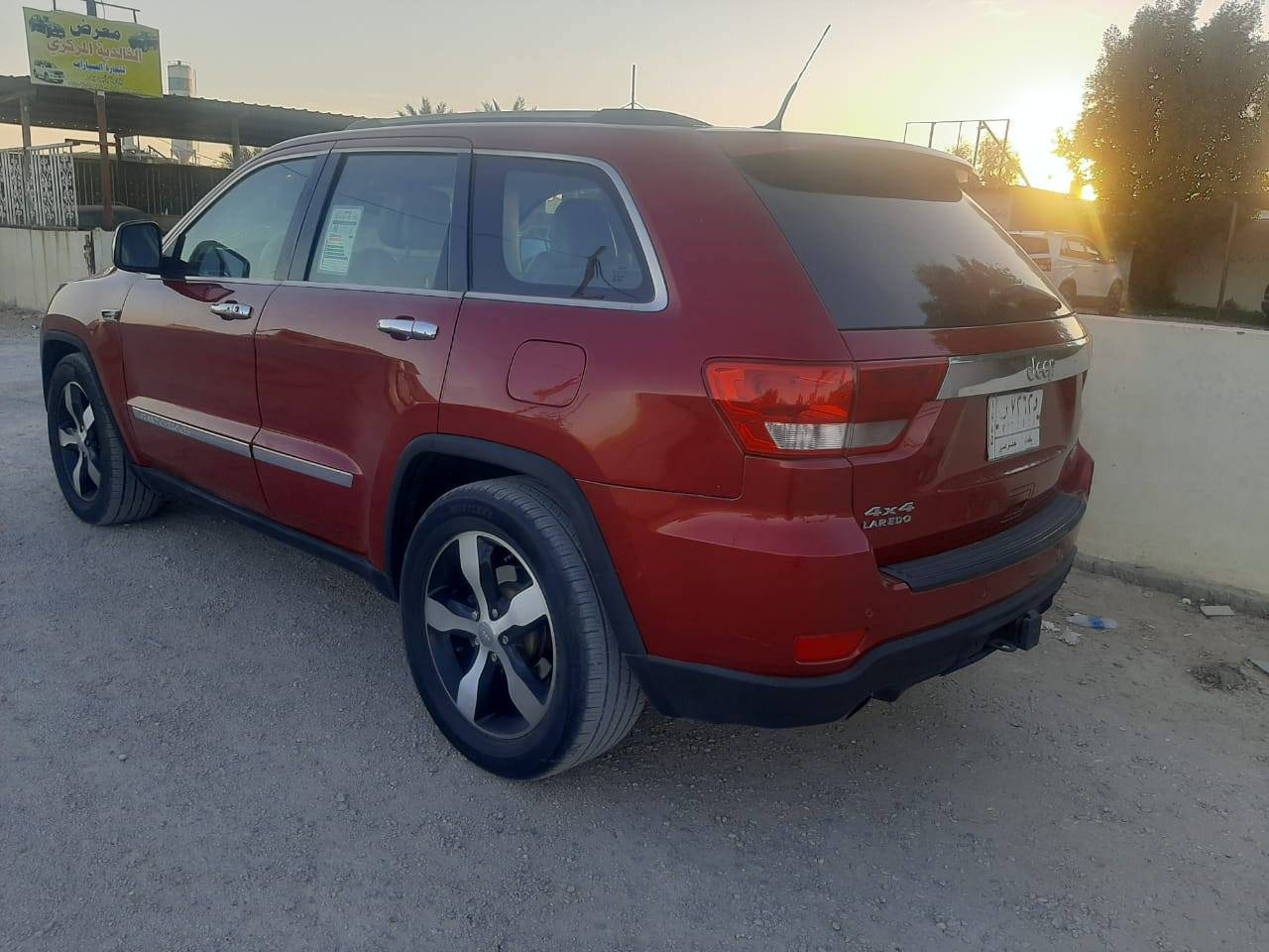 مراوس ب جارجر بدون فرق للاستفسار ***********
جيب شيروكي موديل 2011محرك هيمي 5.700 منضومه غاز جديده مع ضمان لمده سنه بيهه قطعتين صبغ اثر شخوط
