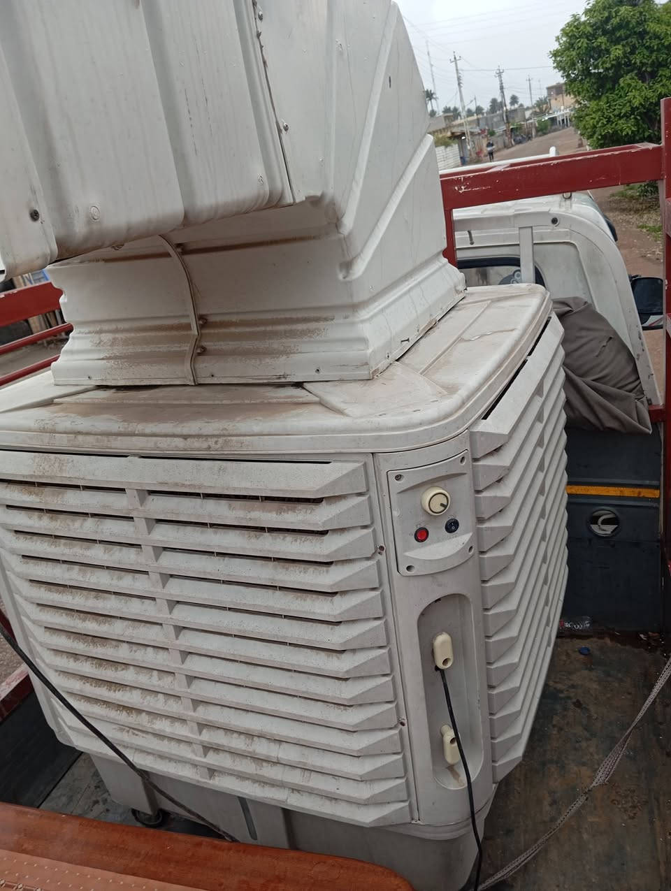 ال ب ي ع مبرده حجم كبير السعر 350 الف وبيها مجال الاستفسار رقم ***********
