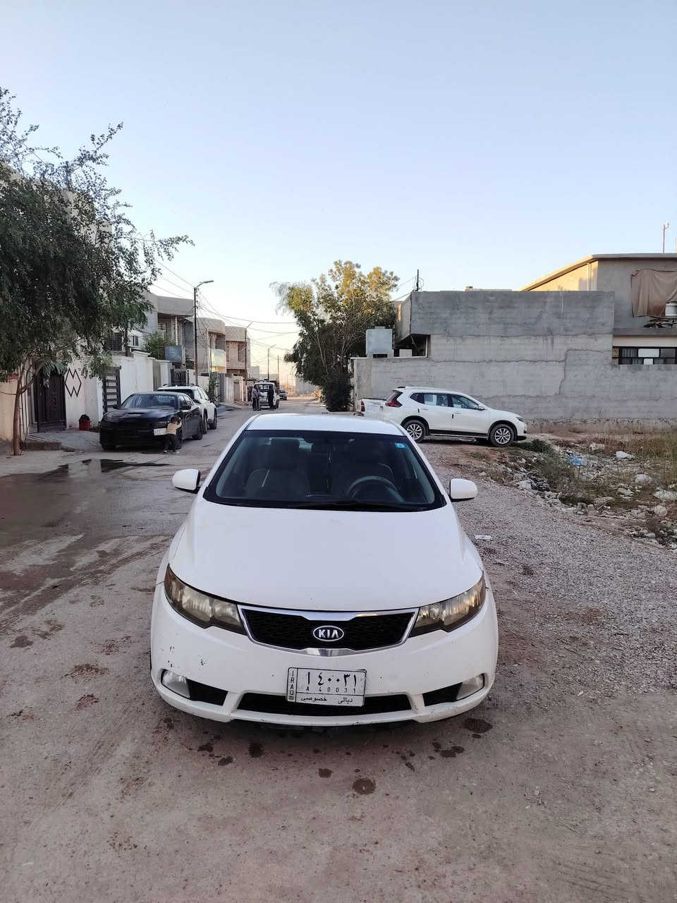 السلام عليكم
كيا فورتي للبيع 
موديل ـ2012 
تحكم ستيرن 
گير عادي سبع نمر
بيها شاشه لمس 
ضربتها 
جامرلوغ الامامي 
والبنيد سونار ادنى الصور 
سياره نضيفه ودواخل نضيفه 
السياره خير من الله اي نقص مابيها 
سعر 84 وبيها مجال 
الموقع بعقوبه تقاطع قدس  
للأستفسار:***********

