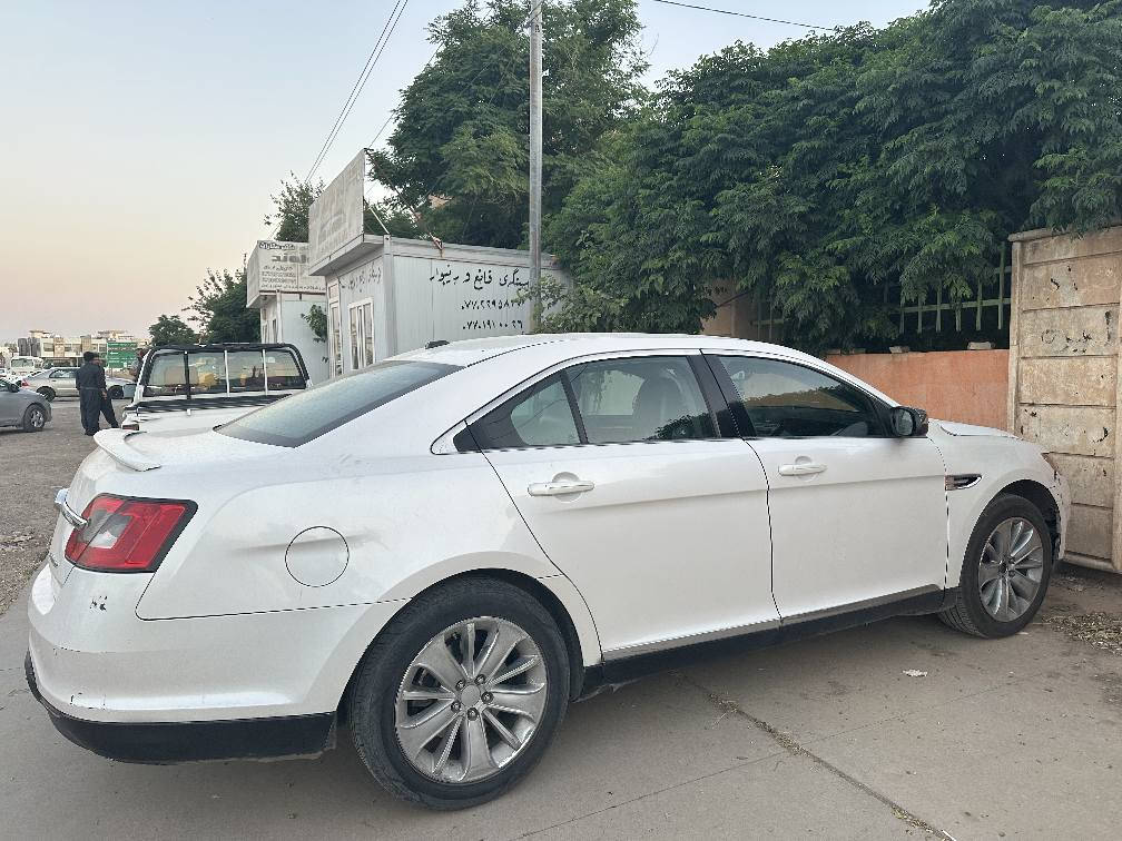 Ford touros2012 lemt
کوشن جلد ساردو گەرم کارەبایی 
دەبڵ زۆن حەوت ڕەنگ سەماعەی سۆنی کامیرە ڕادار حاسە تەحدید سورعە دژە فول ئاوێنەی هیتەر 
بەشەرت گێڕو مەکینە 90گەڵاو مەعمەلە 10 گەڵا غەرامەی تیدایە دوای مەعمەلە دەگەڕێتەوە
***********
*********** watsap شربازهير, السليمانية

