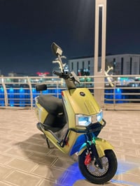 دراجة شحن أم عيون • ٧٢ فولت ٦×٣٢ أمبير • مدى ٥٥-٦٠ كم