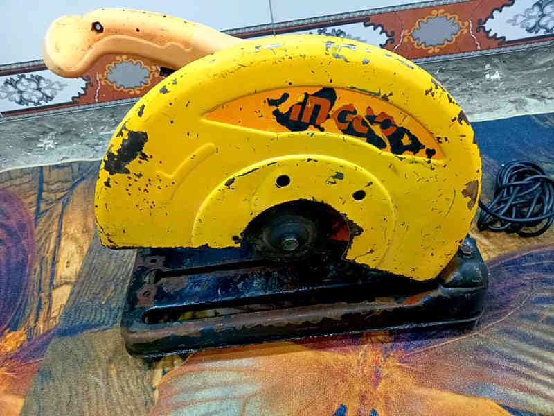 سلام عليكم

كتر ماركة انجيكو 
نضيف سعر 75

كتر ماركة تام
نضيف سعر 85

كتر ماركة انجيكو 
نضيف سعر 70

مكان بغداد البلديات يوجد توصيل 
رقم واتساب ***********
