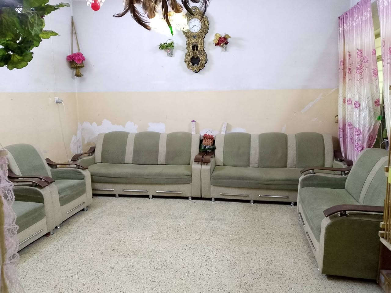 بيع مستعجل السلام عليكم للبيع طخم نضيف بس موفول تعال وتشوف بعينك العرس 60وبي مجال حك جيتك مكاني موصل الجديده رقمي وبي واتساب‏‪***********‬‏وتحياتي
