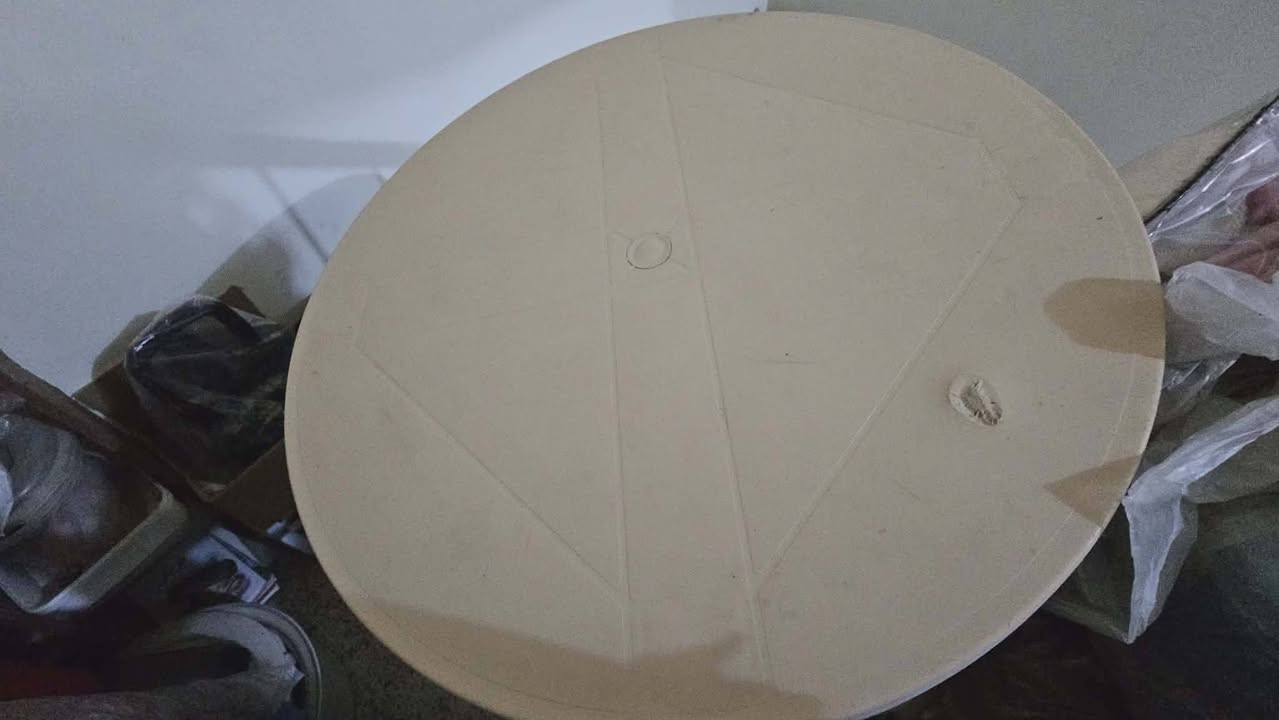 السلام عليكم عندي غراض بيت كاملة للبيع (بيع مستعجل للسفر)
ماكنة خياطة نوع الفراش استعمال قليل تحتوي قاعدة رجل تشتغل على الكهرباء وبدون كهرباء
مكنسة يدوية جديدة
فرن كهربائي ماركة دنكا 
ماصات عدد ٤ صغيرات وواحده كبيرة جديدات
جرباية نجارة عرض٩٠والطول مترين (عدد ٢)
جرابي أيضا حديد شيلمان قوي مو حديد ام النفرين وام النفر    
مبردة جديدة تبريد فولماركة Kenwood 
ميز طعام بلاستك
مروحة قوية جدا حجم كبير تتحمل اوزان كبيرة 
ساعة جدارية فنتج
للاستفسار الاتصال على الرقم ***********
أو كتابة بالتعليقات
