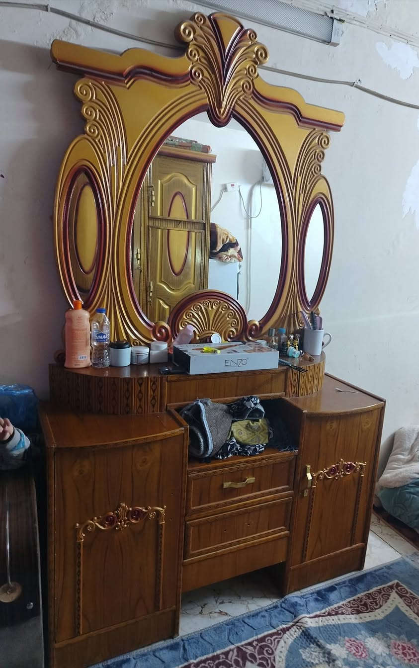 غرفة كامله زلغ مابيها مستخدم قليل 700 واتساب ***********
